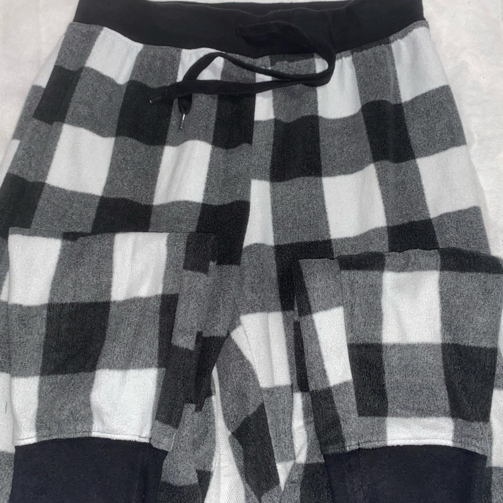 Checkered sweat pants